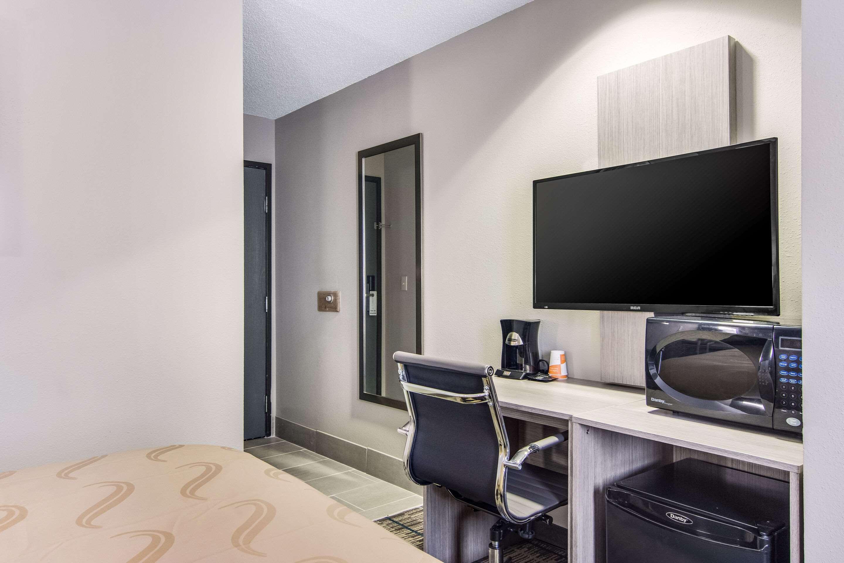 Monroe Heights Grove City Extérieur photo
