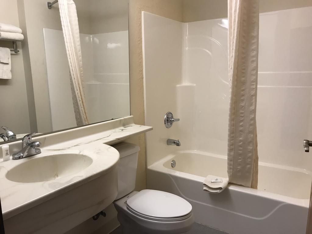 Monroe Heights Grove City Extérieur photo