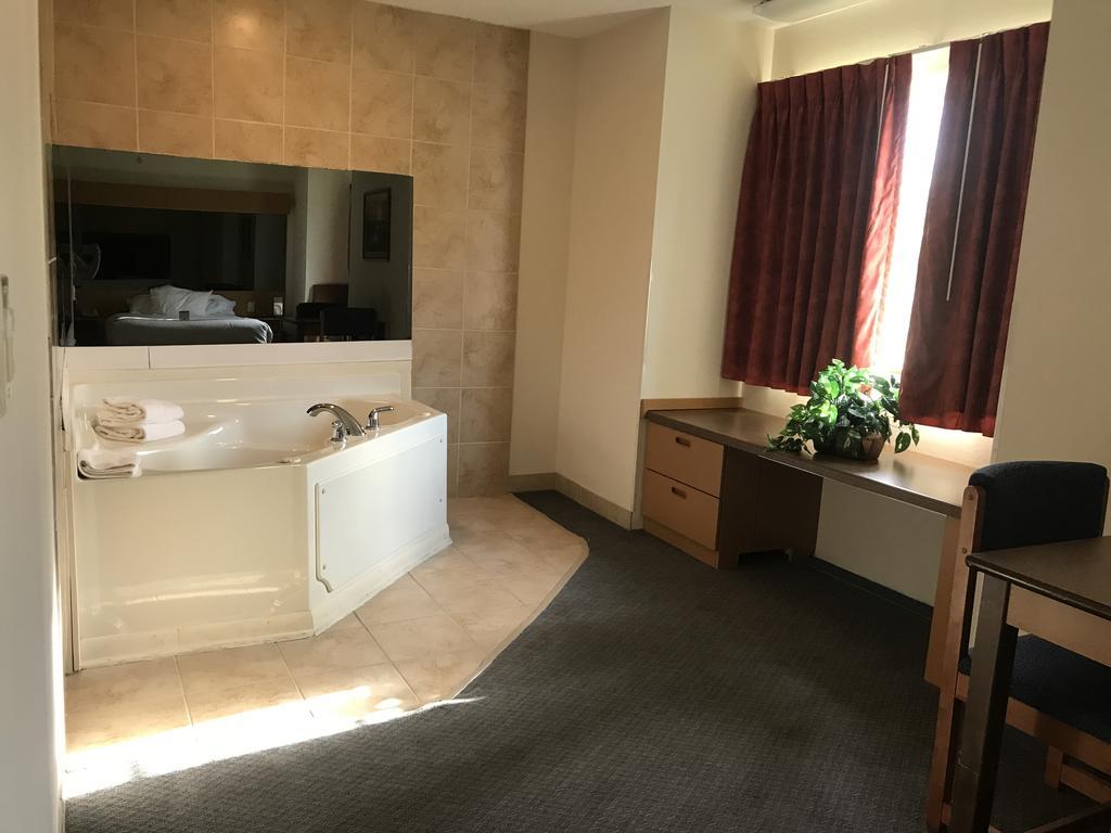 Monroe Heights Grove City Extérieur photo